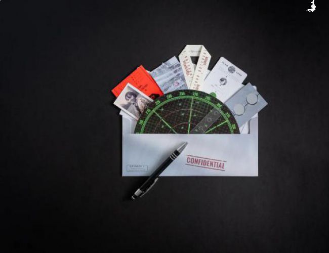 FAMILY SECRETS EPISODE 2 -  MISSING PERSON (ESCAPE MAIL)