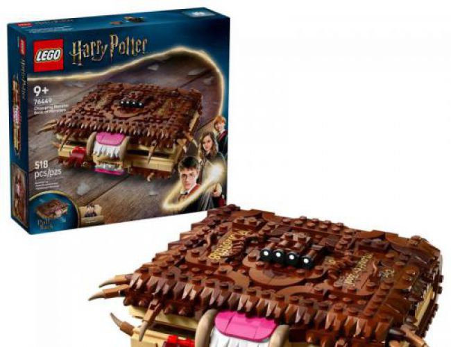 LEGO® 76449 Harry Potter® Chomping Monster Book of Monsters