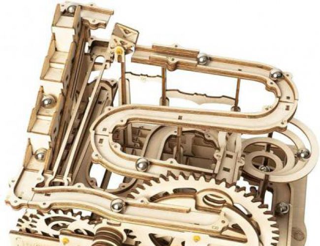 MARBLE SQUAD: DIY WOODEN MARBLE RUN