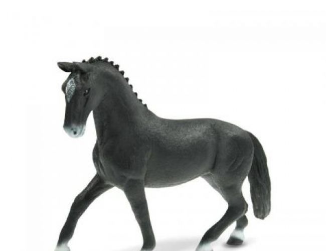 SCHLEICH HANNOVERIAN MARE