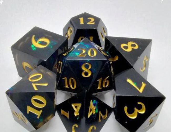 SHARP EDGE DICE SET - SHIMMERING PLASMA BLACK/GOLD (IN BOTTLE)